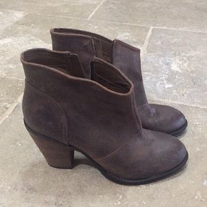 NWOT🎈Jessica Simpson brown leather ankle boots